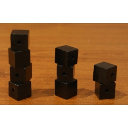 Kostka drewniana lakierowana czarna 13mm